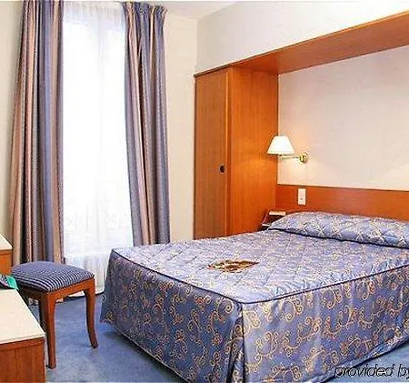 Du Nord Et De L'est מלון