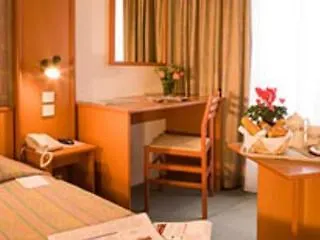 Du Nord Et De L'est Paris